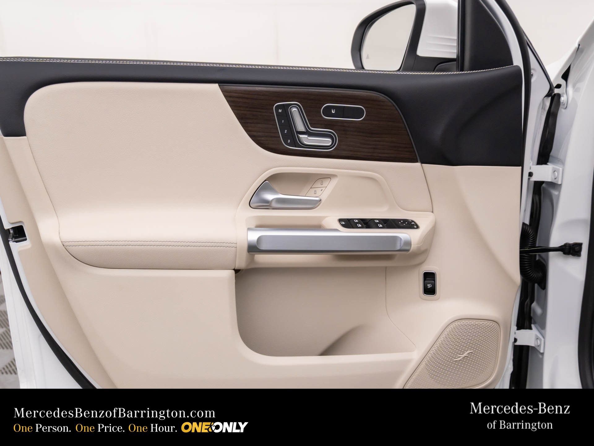 New 2026 Mercedes-Benz GLB 250 4MATIC image 15