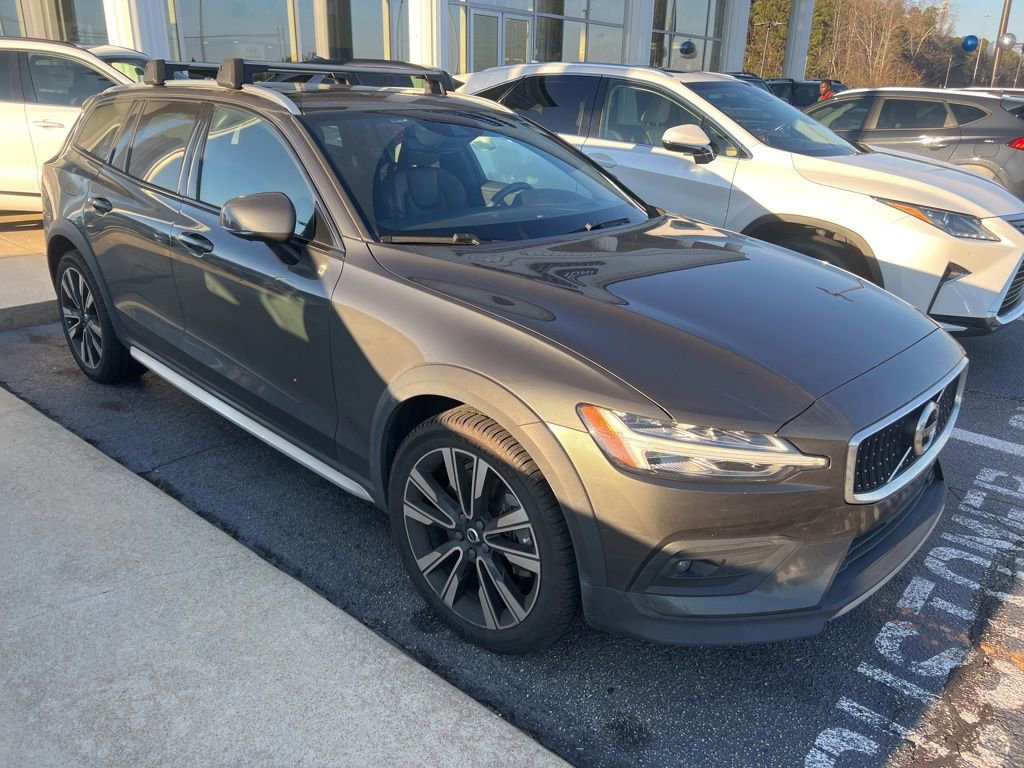 Used 2021 Volvo V60 T5 Cross Country w/ Lounge Package image 6