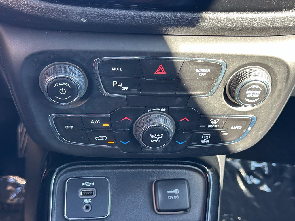 Used 2019 Jeep Compass Latitude FWD image 29