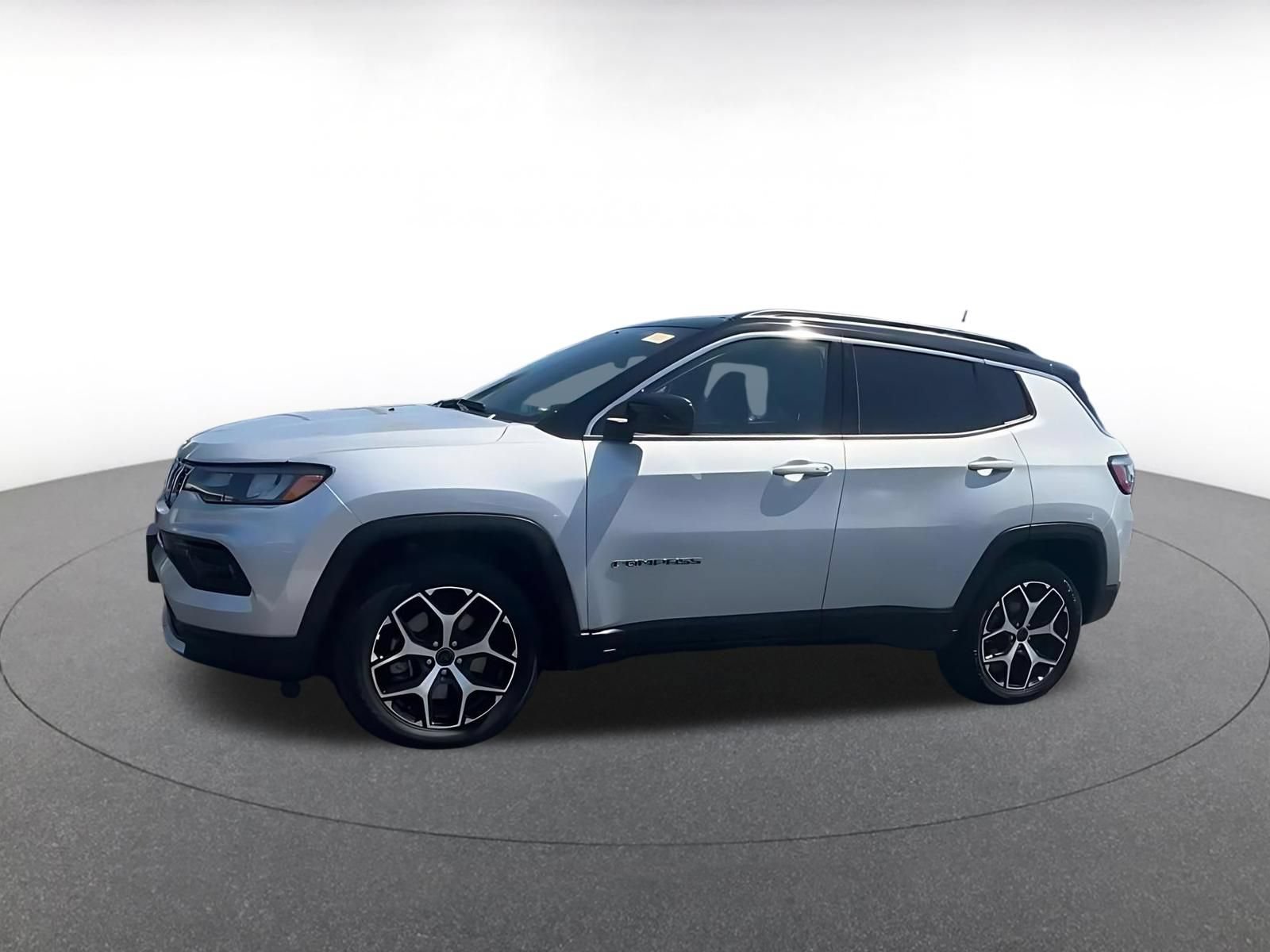 Used 2025 Jeep Compass Limited AWD/4WD image 8
