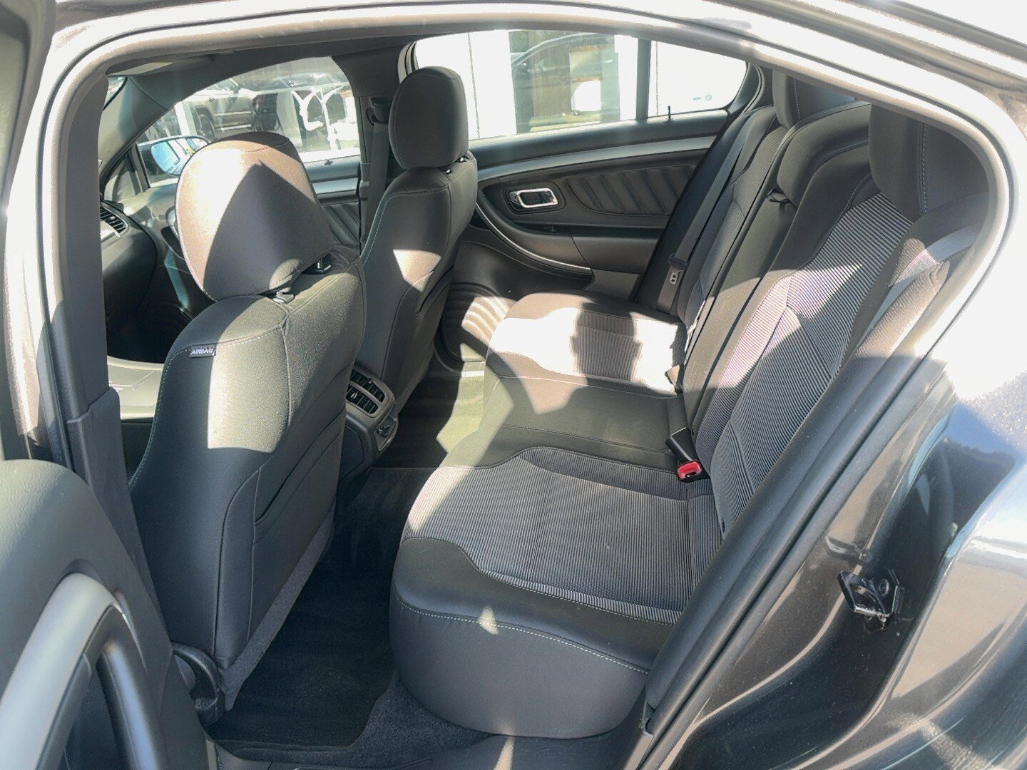 Used 2017 Ford Taurus SEL FWD image 8