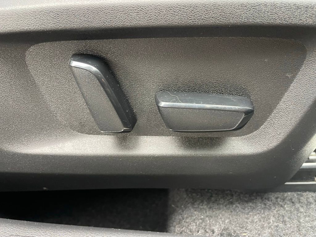 Used 2025 Nissan Rogue SV w/ Rock Creek Premium Package image 15