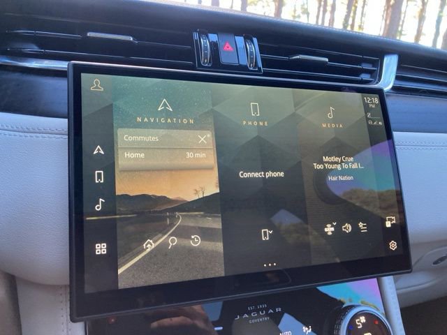 Used 2024 Jaguar F-PACE R-Dynamic S image 32