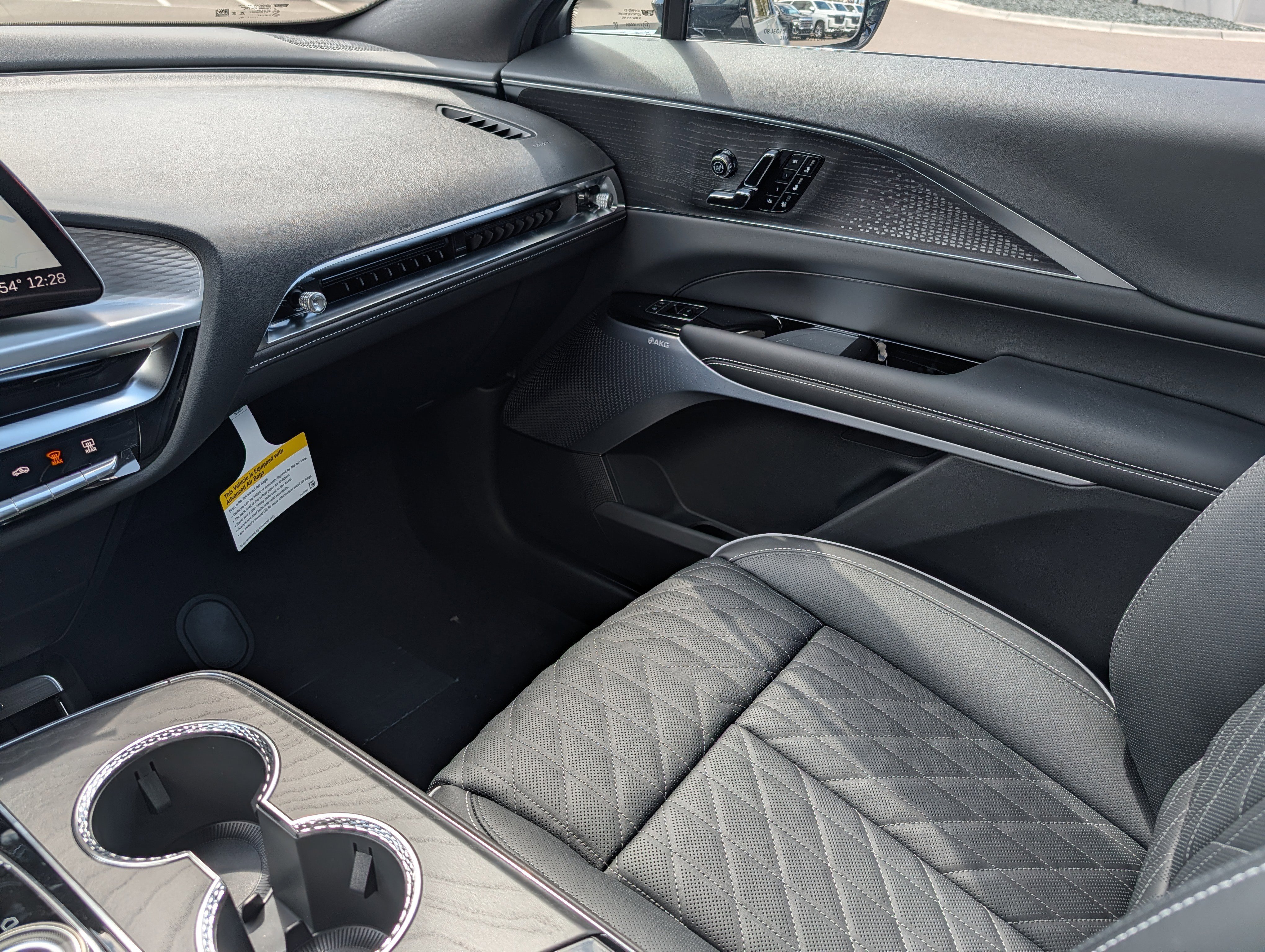 New 2026 Cadillac Optiq V AWD/4WD image 9
