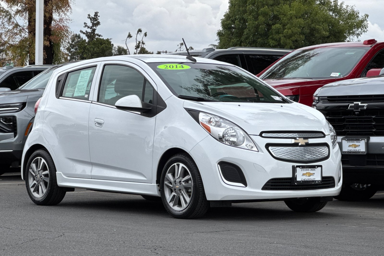 Used 2014 Chevrolet Spark LT FWD image 2