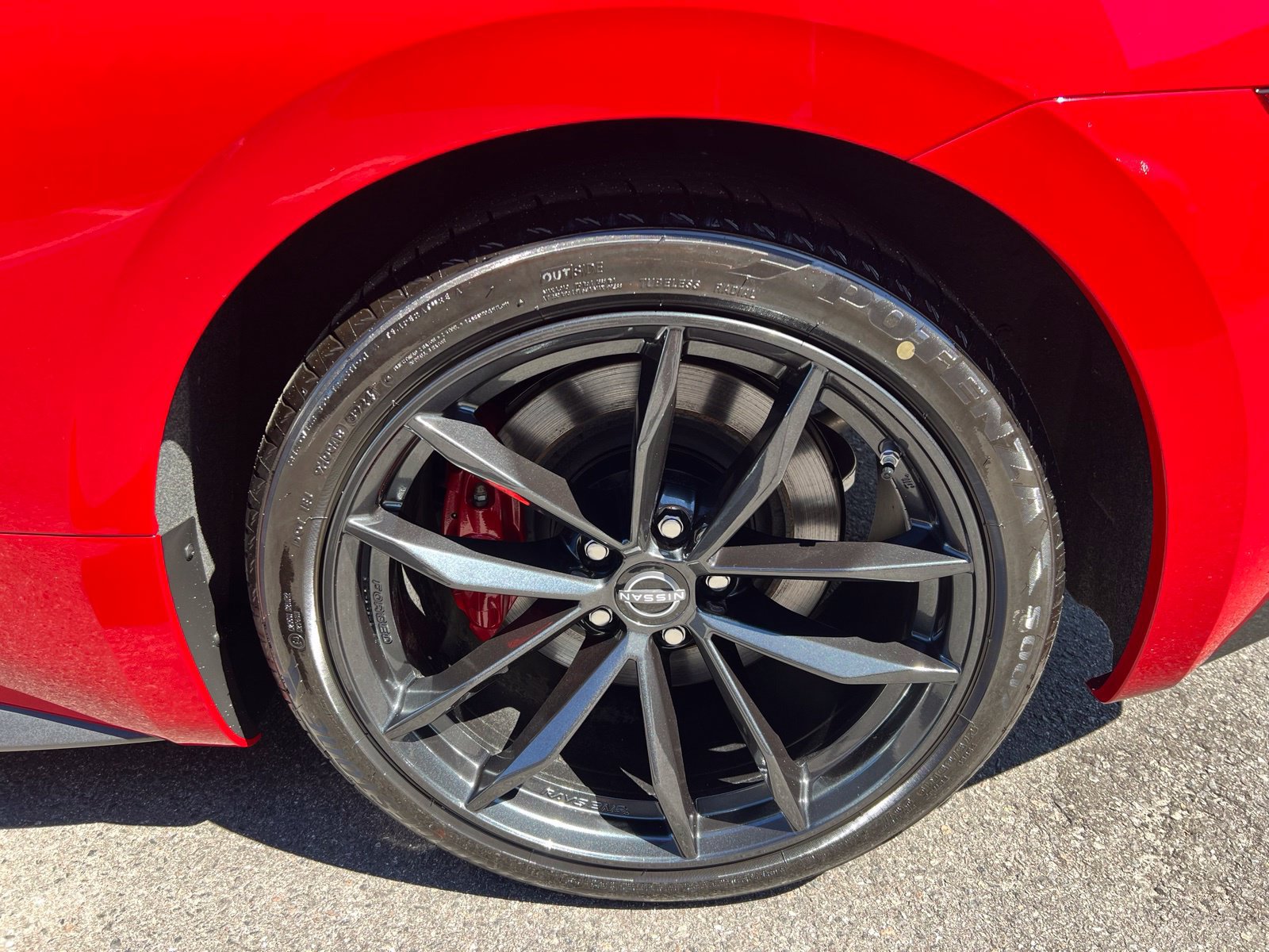 Used 2025 Nissan Z Performance w/ Floor Mat Package RWD image 14