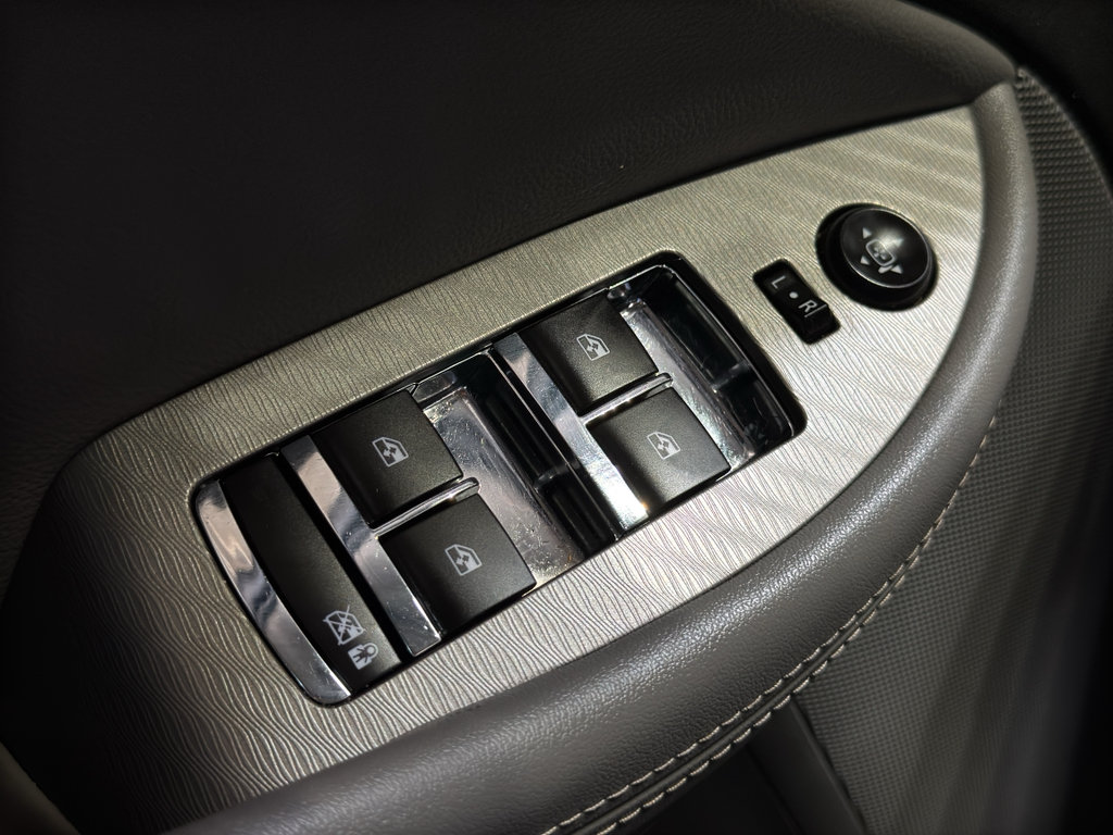 Used 2017 Chevrolet Impala LS FWD image 28