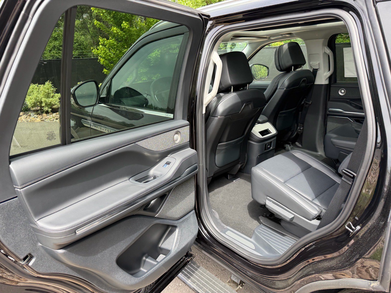 New 2026 Lincoln Navigator Reserve AWD/4WD image 21