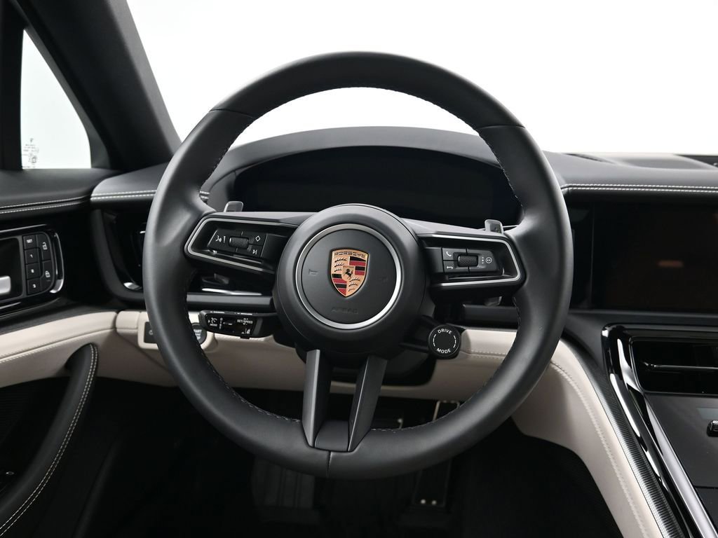 Used 2026 Porsche Panamera 4 image 12
