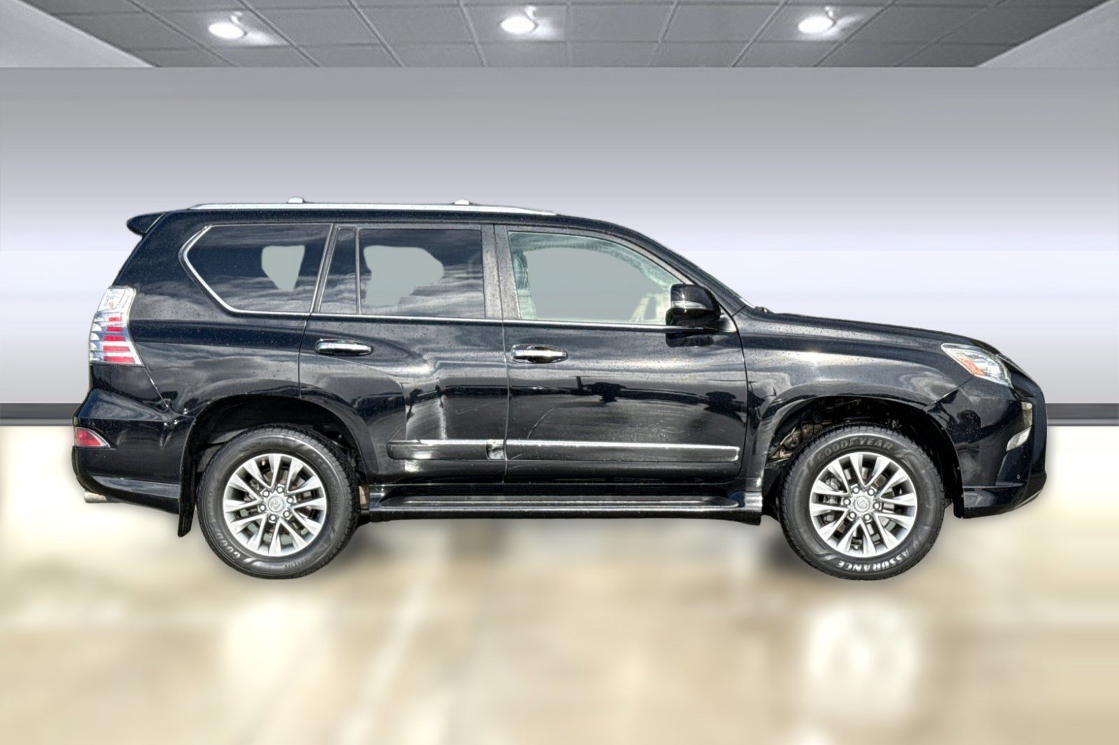 Used 2017 Lexus GX 460 Luxury w/ Preferred Accessory Package image 7