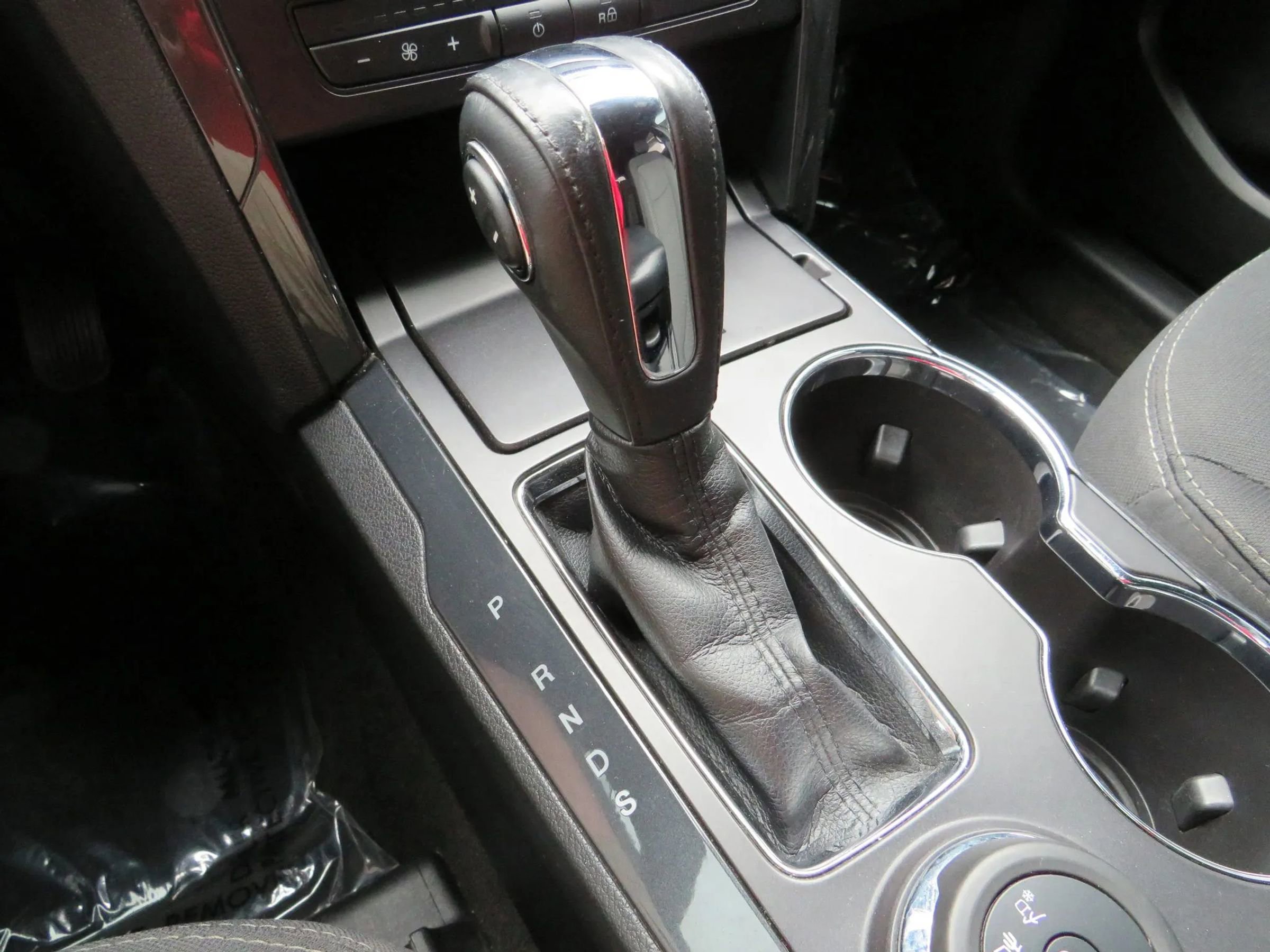 Used 2018 Ford Explorer XLT image 22