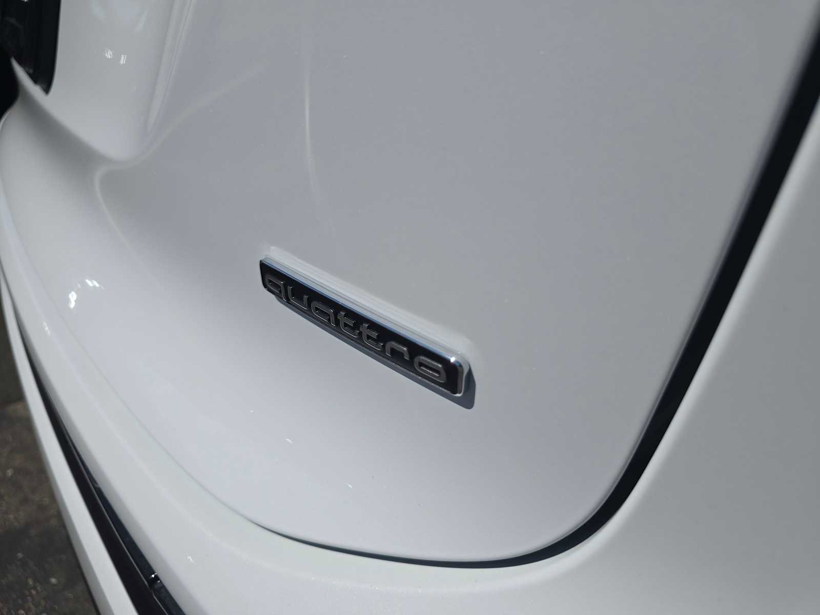 New 2025 Audi Q6 e-tron Premium Plus image 13