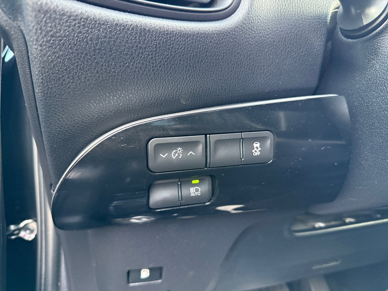 Used 2017 Toyota Prius Two image 16