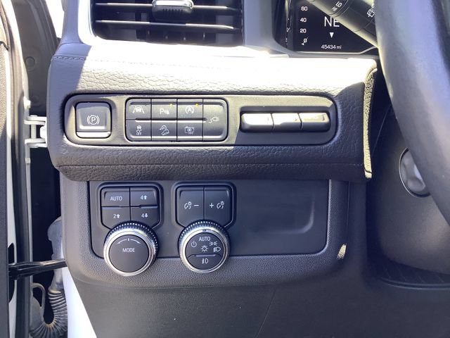 Used 2022 GMC Yukon XL Denali AWD/4WD image 14