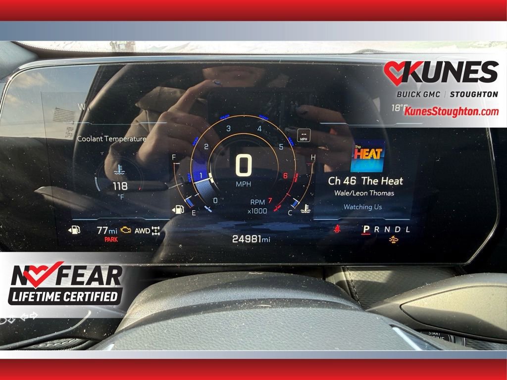 Used 2025 Chevrolet Equinox LT image 37