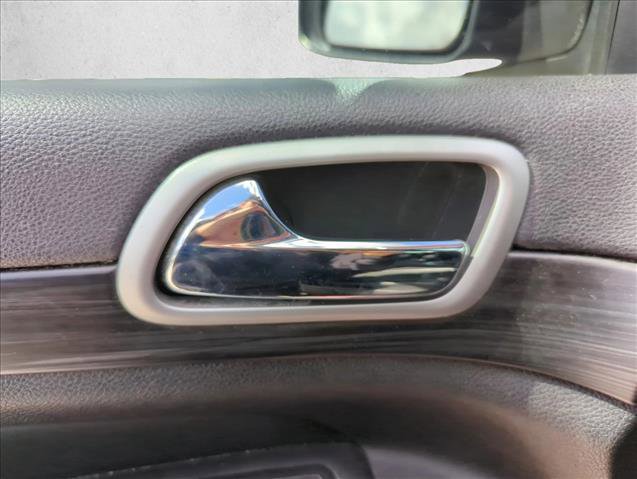 Used 2019 Jeep Grand Cherokee Laredo w/ Laredo X Package image 26