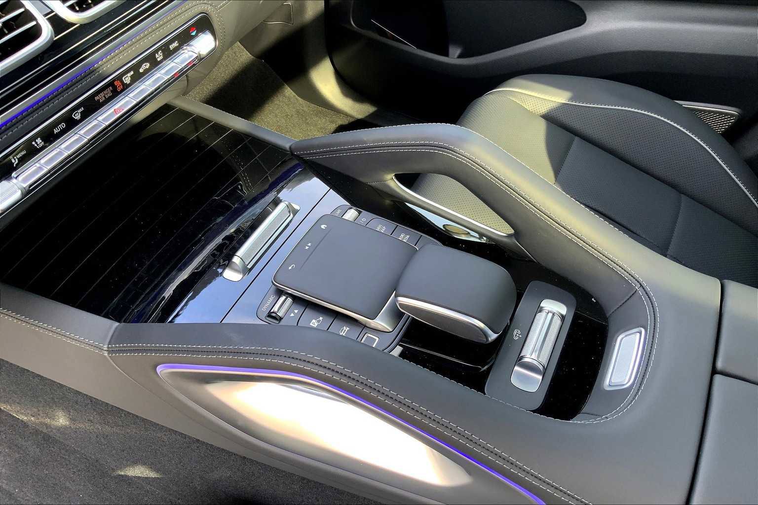 New 2026 Mercedes-Benz GLS 580 4MATIC image 7