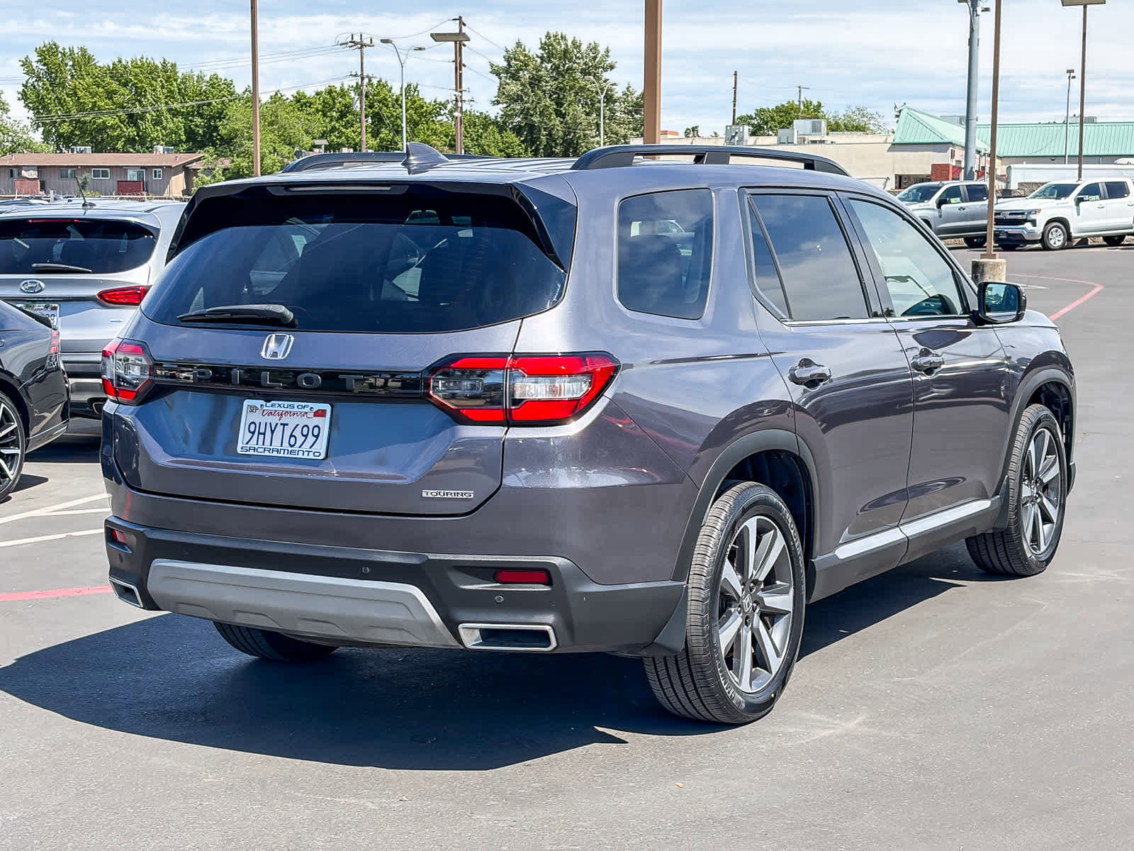 Used 2024 Honda Pilot Touring image 4