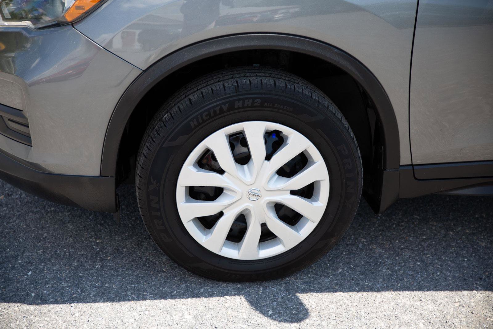 Used 2020 Nissan Rogue S AWD/4WD image 9
