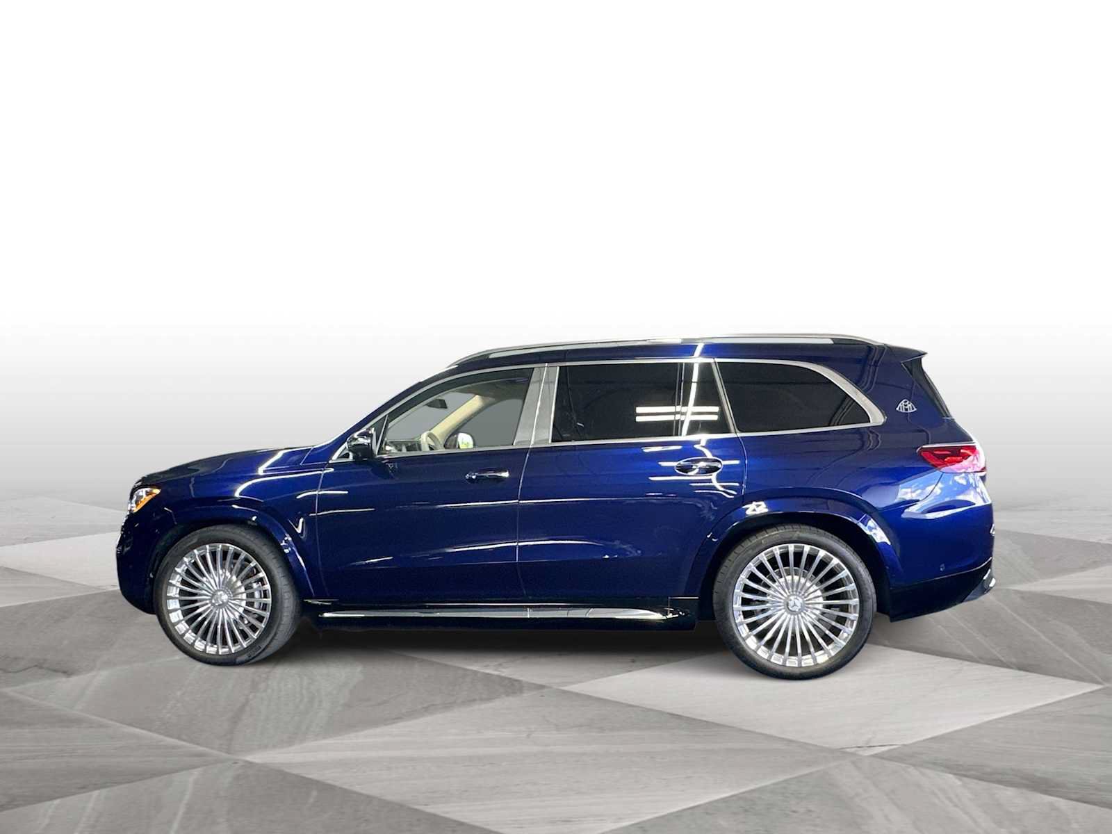 Used 2026 Mercedes-Benz Maybach GLS 600 4MATIC image 5