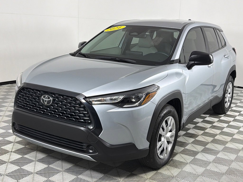Used 2024 Toyota Corolla Cross L FWD image 10