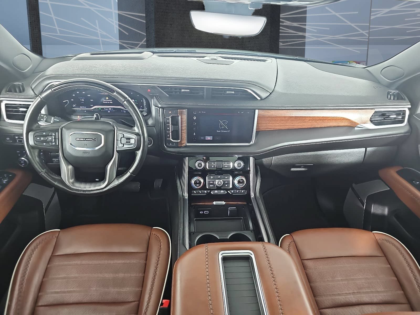 Used 2023 GMC Yukon XL Denali Ultimate AWD/4WD image 9