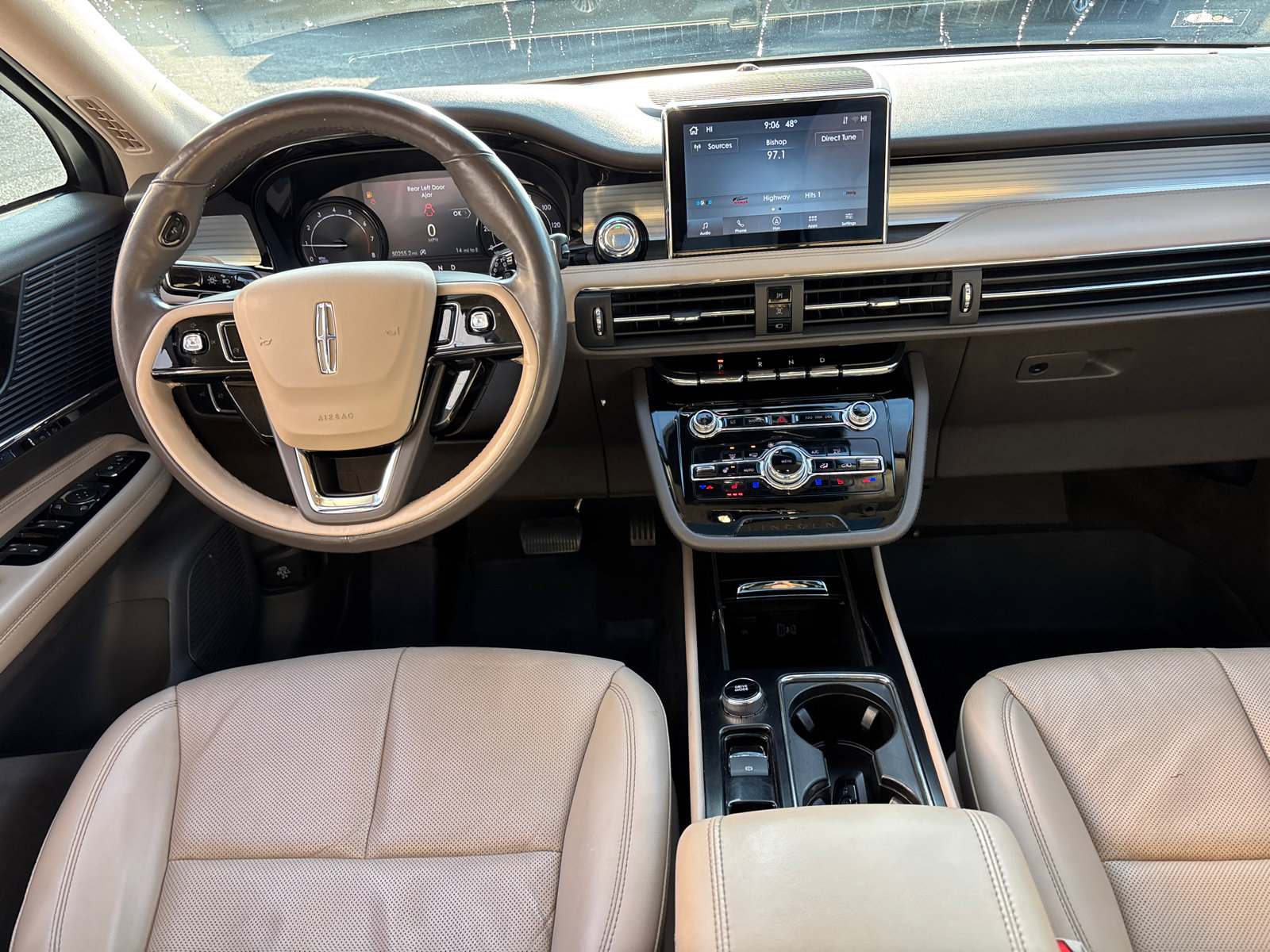 Certified 2022 Lincoln Corsair AWD w/ Premium Package image 28