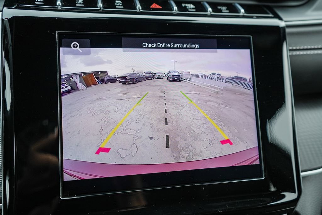 Used 2025 Jeep Grand Cherokee Altitude AWD/4WD image 24