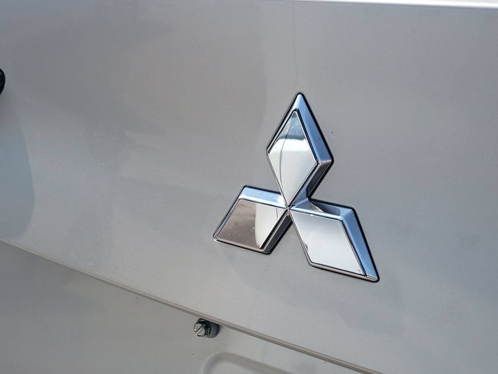 Used 2024 Mitsubishi Outlander SE AWD/4WD image 6
