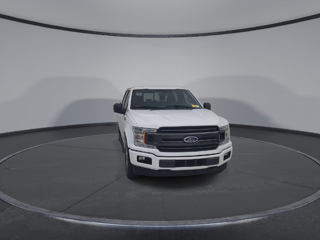 Used 2018 Ford F150 XLT w/ Equipment Group 302A Luxury AWD/4WD image 4