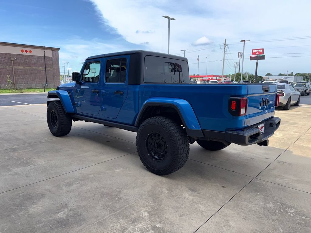 Used 2022 Jeep Gladiator Sport AWD/4WD image 7