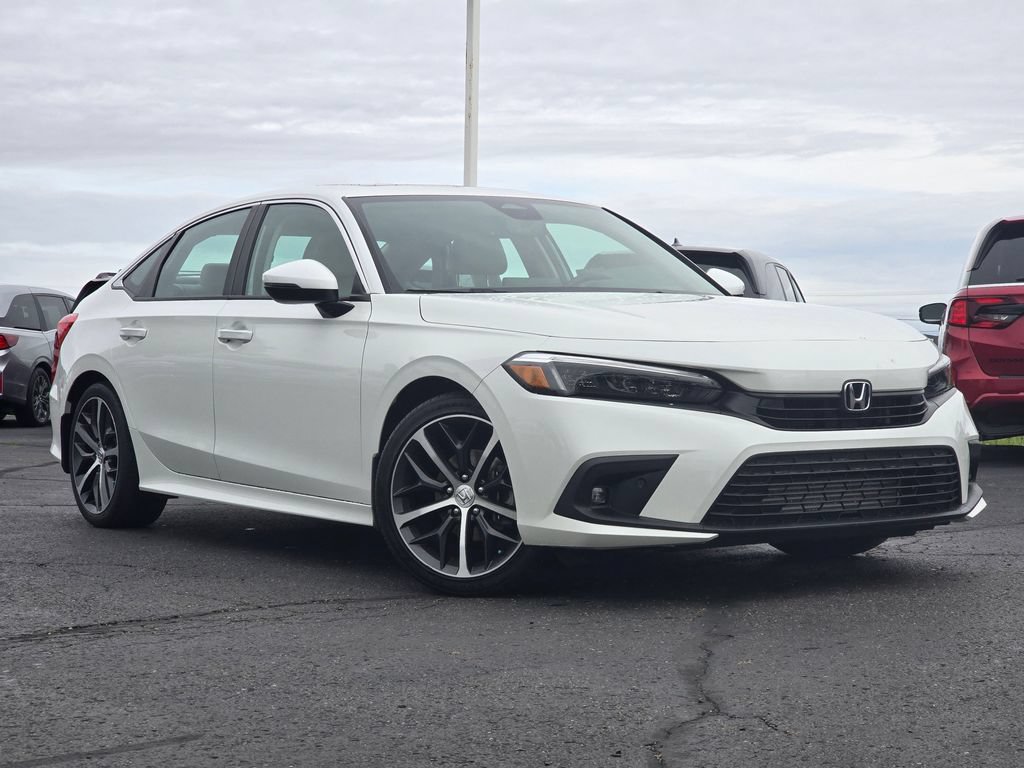 Used 2024 Honda Civic Touring image 2