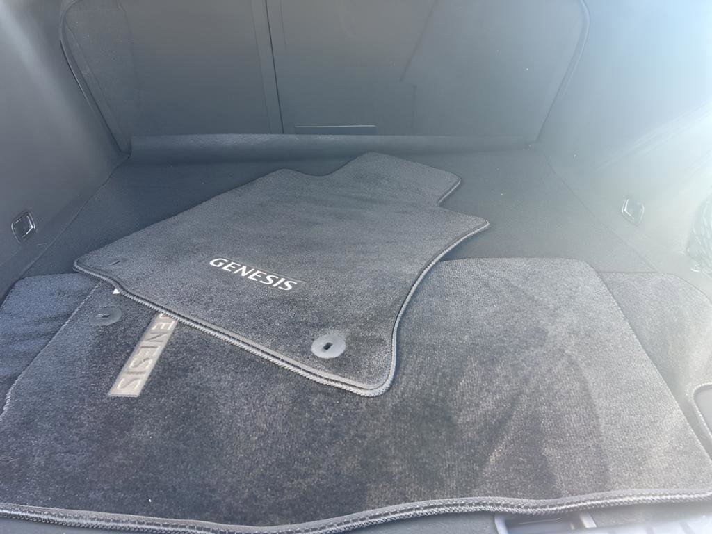 Used 2023 Genesis G70 2.0T w/ Sport Prestige Package AWD/4WD image 29