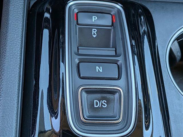Used 2024 Honda Pilot Touring image 11