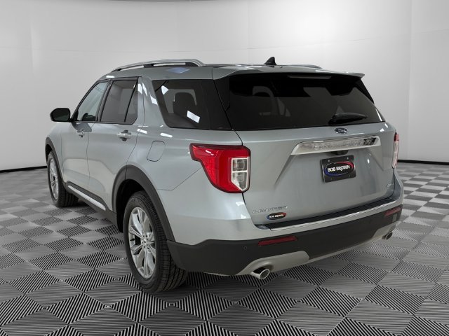 Used 2023 Ford Explorer Limited w/ Equipment Group 301A AWD/4WD image 3