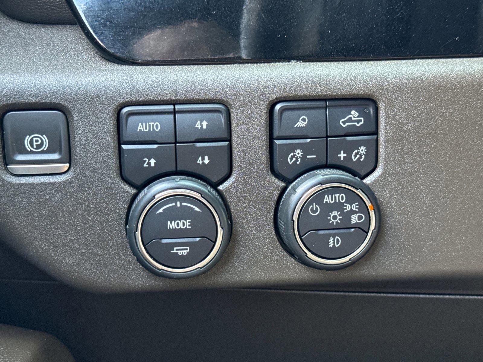 Used 2024 Chevrolet Silverado 1500 LTZ image 30