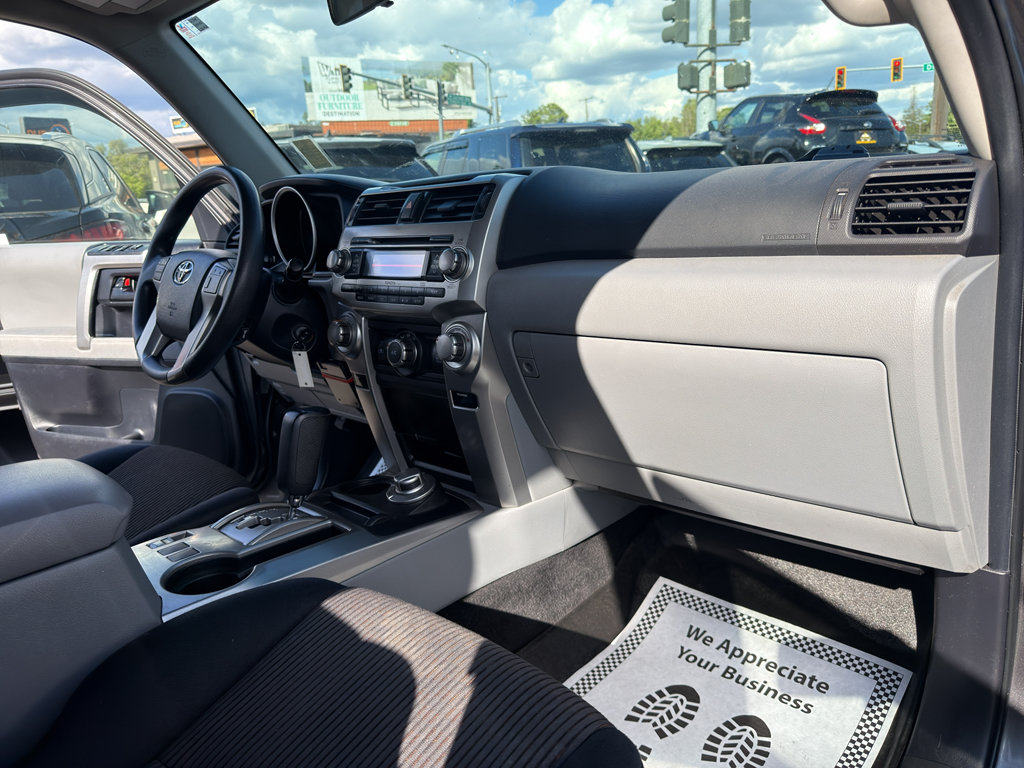 Used 2013 Toyota 4Runner SR5 AWD/4WD image 19