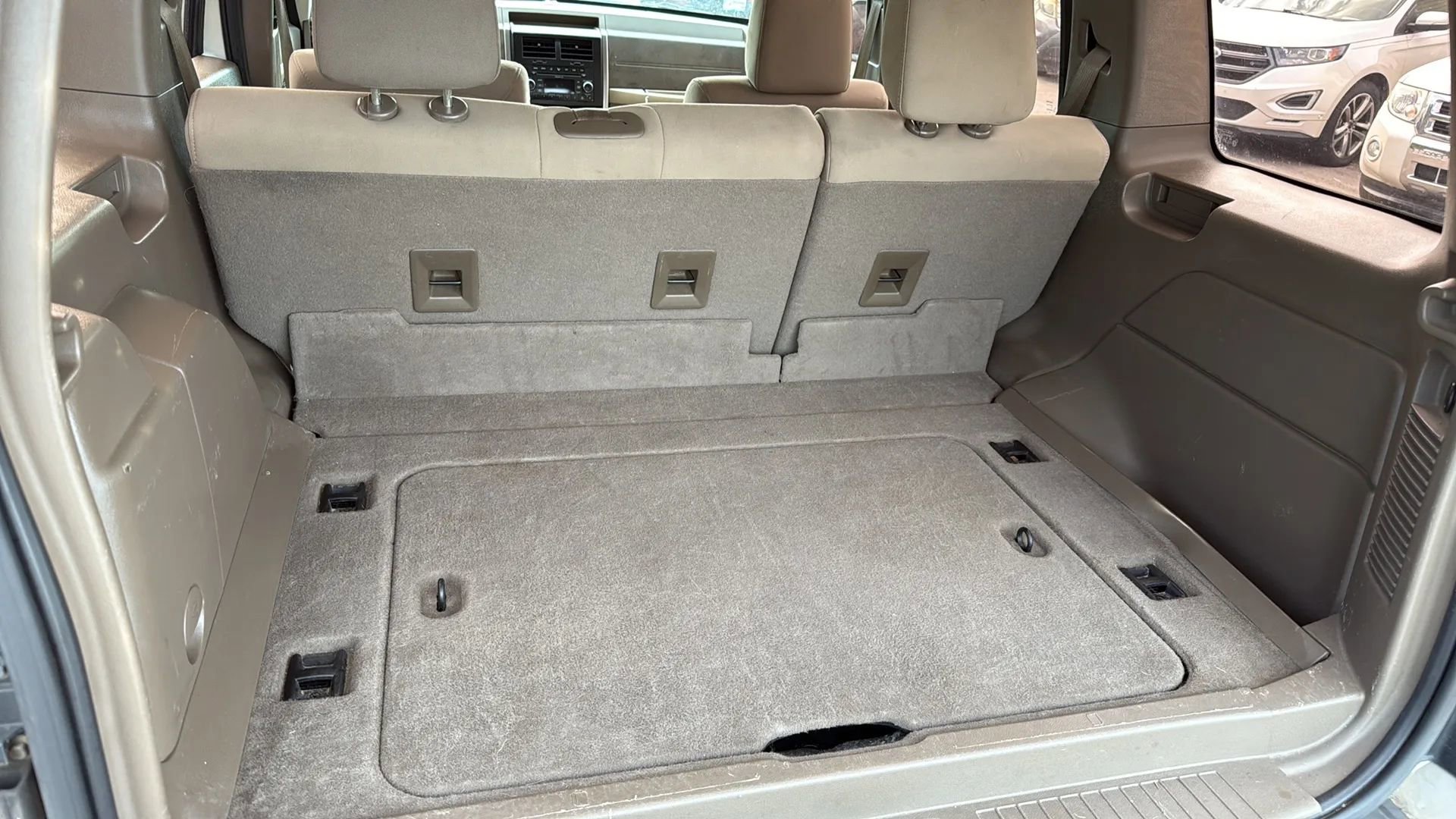 Used 2009 Jeep Liberty Sport image 14