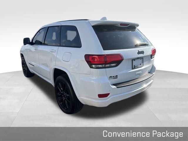 Used 2020 Jeep Grand Cherokee Altitude AWD/4WD image 11