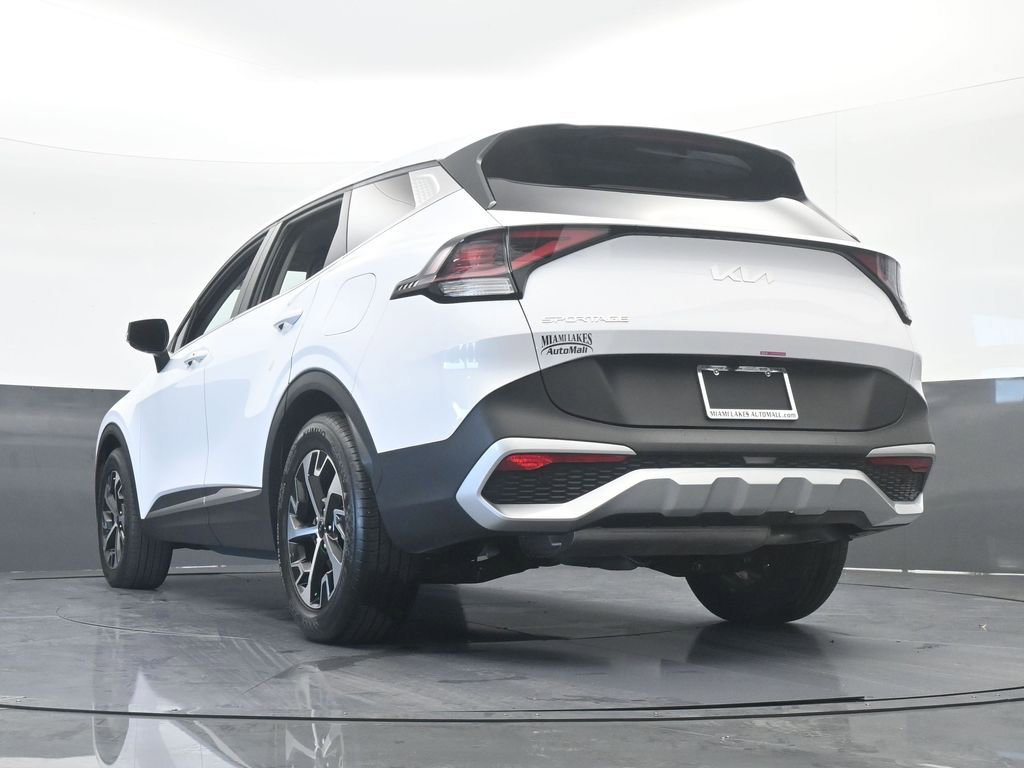 Used 2025 Kia Sportage EX image 61