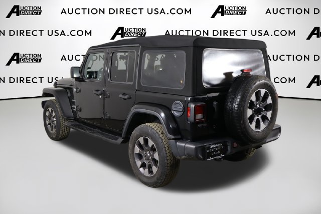 Used 2018 Jeep Wrangler Unlimited Sahara AWD/4WD image 39