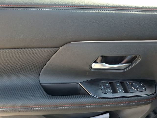 New 2026 Nissan Kicks SR w/ SR Premium Package FWD image 11