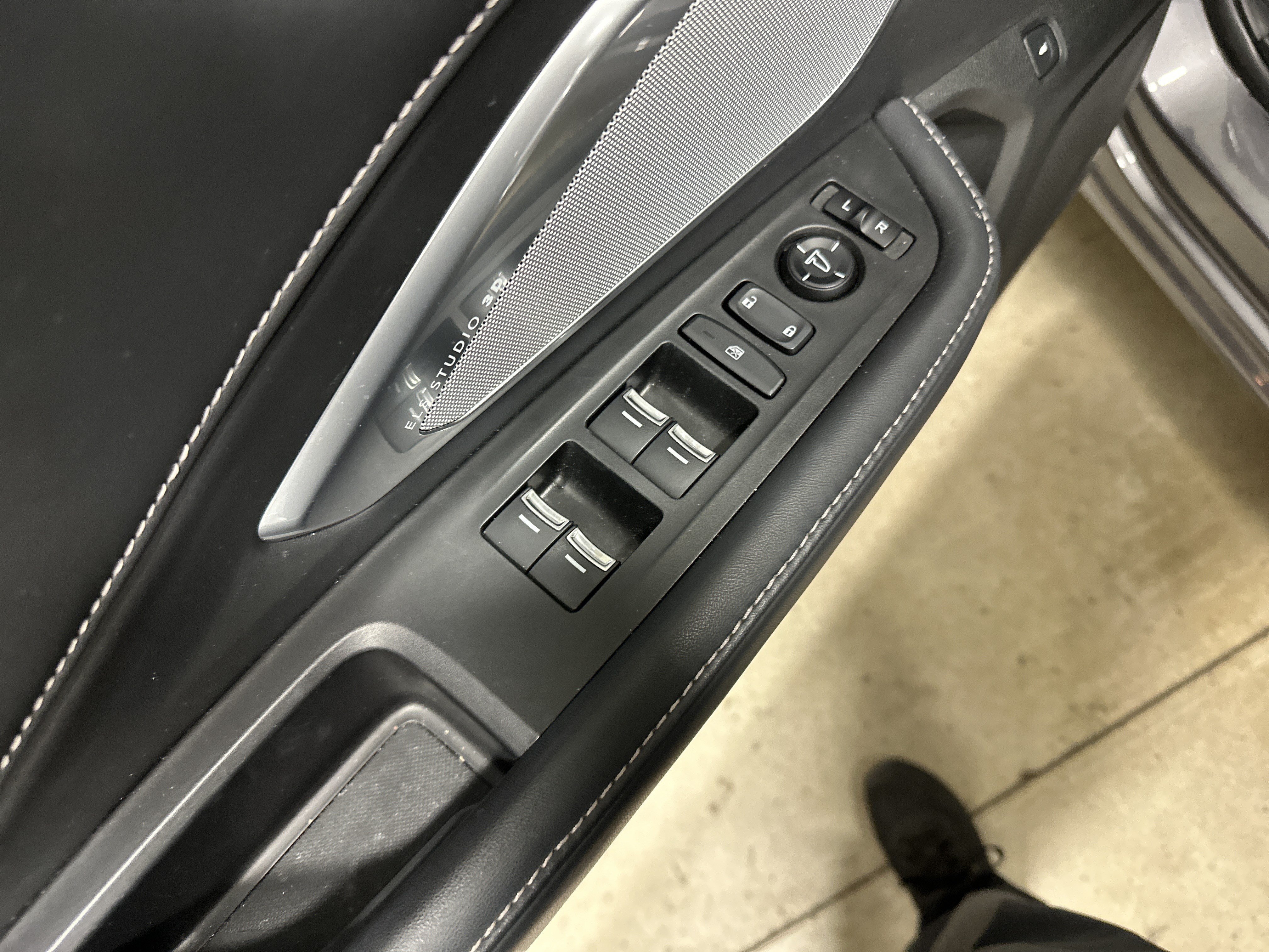 Used 2021 Acura RDX AWD w/ Advance Package image 15