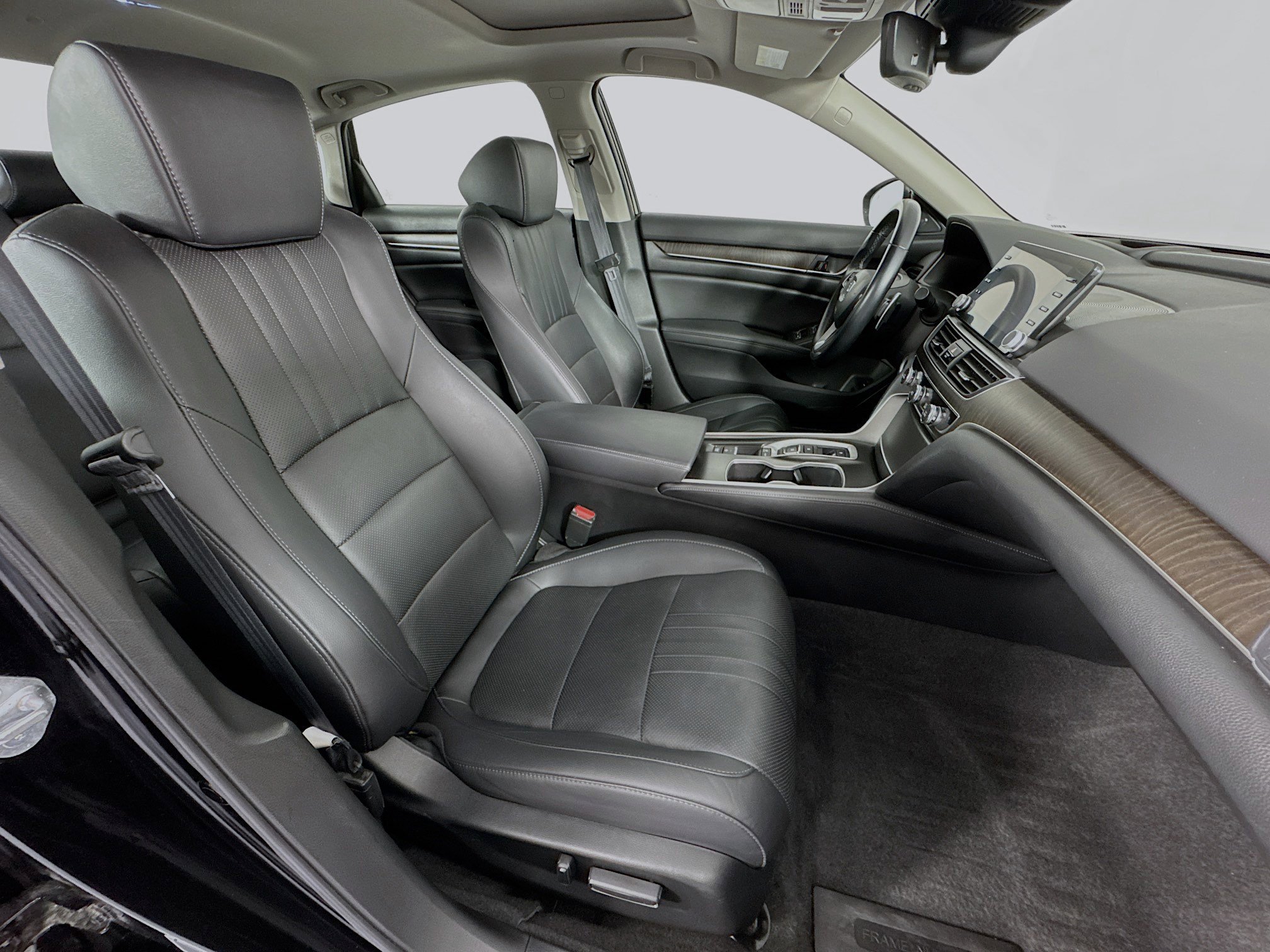 Certified 2021 Honda Accord Touring image 29