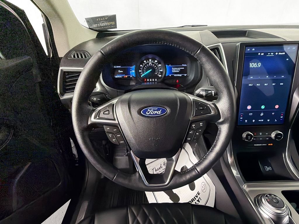 Used 2024 Ford Edge Titanium image 11