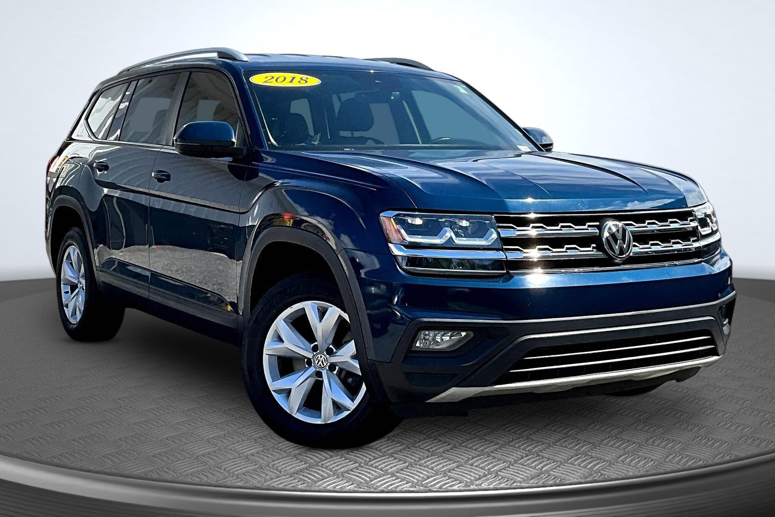 Used 2018 Volkswagen Atlas SE FWD image 2