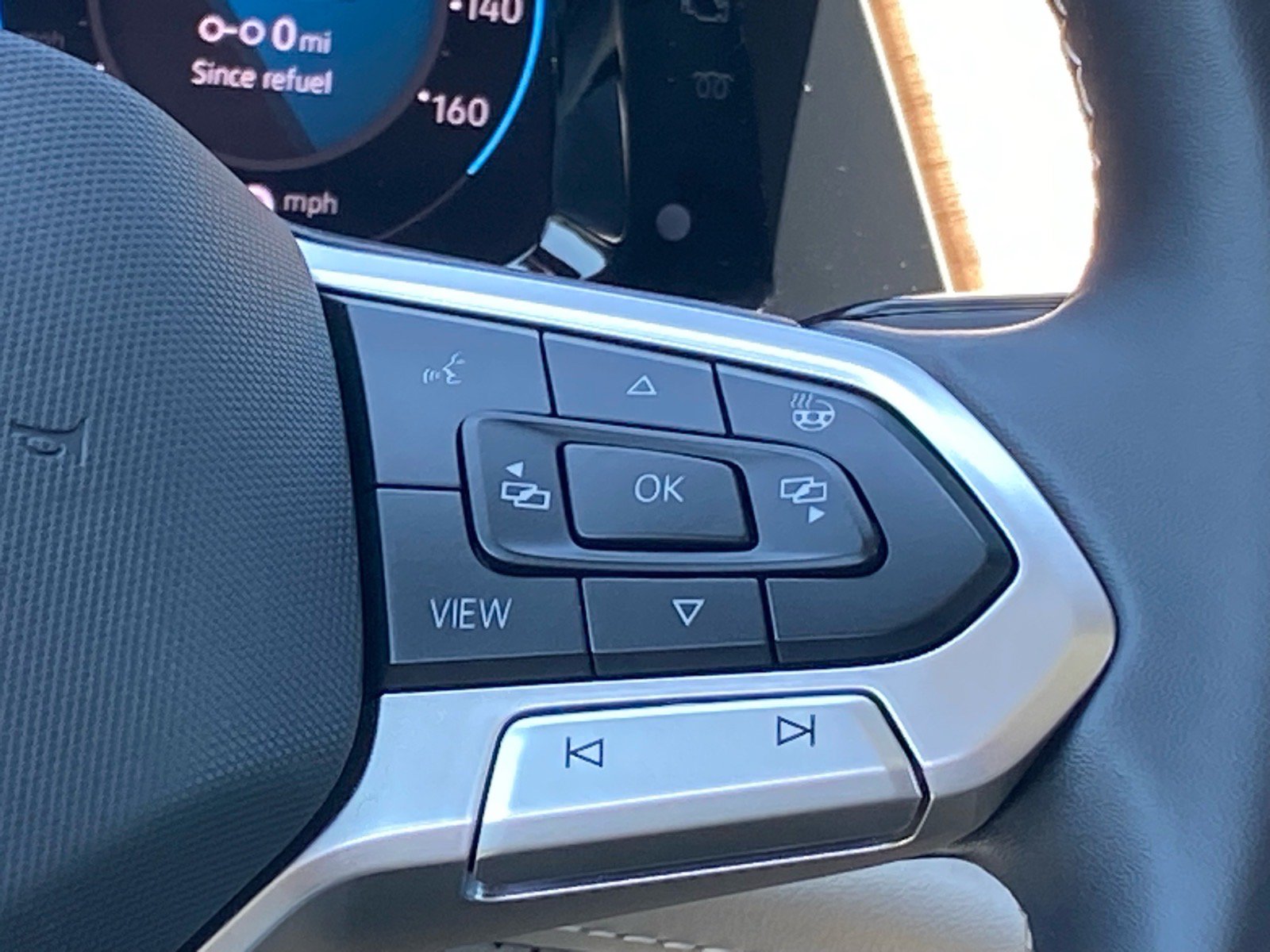 Certified 2024 Volkswagen Atlas SE AWD/4WD image 5