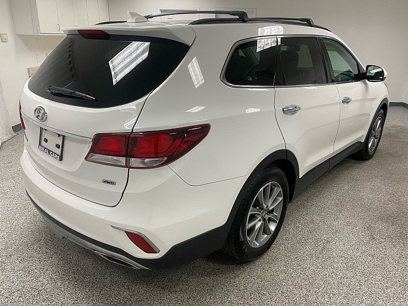 Used 2017 Hyundai Santa Fe SE image 5