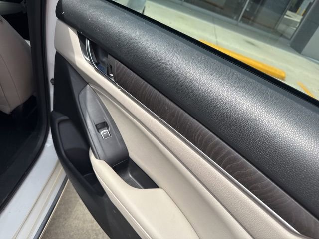 Used 2018 Honda Accord EX-L image 18