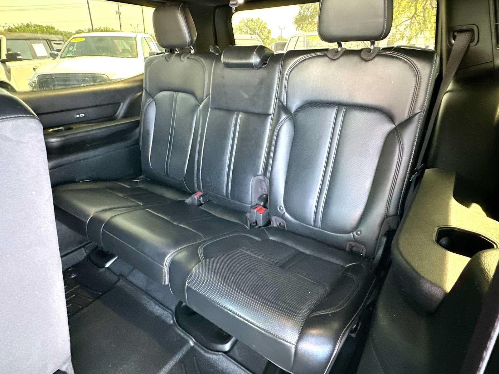 Used 2023 Jeep Wagoneer 4WD image 24